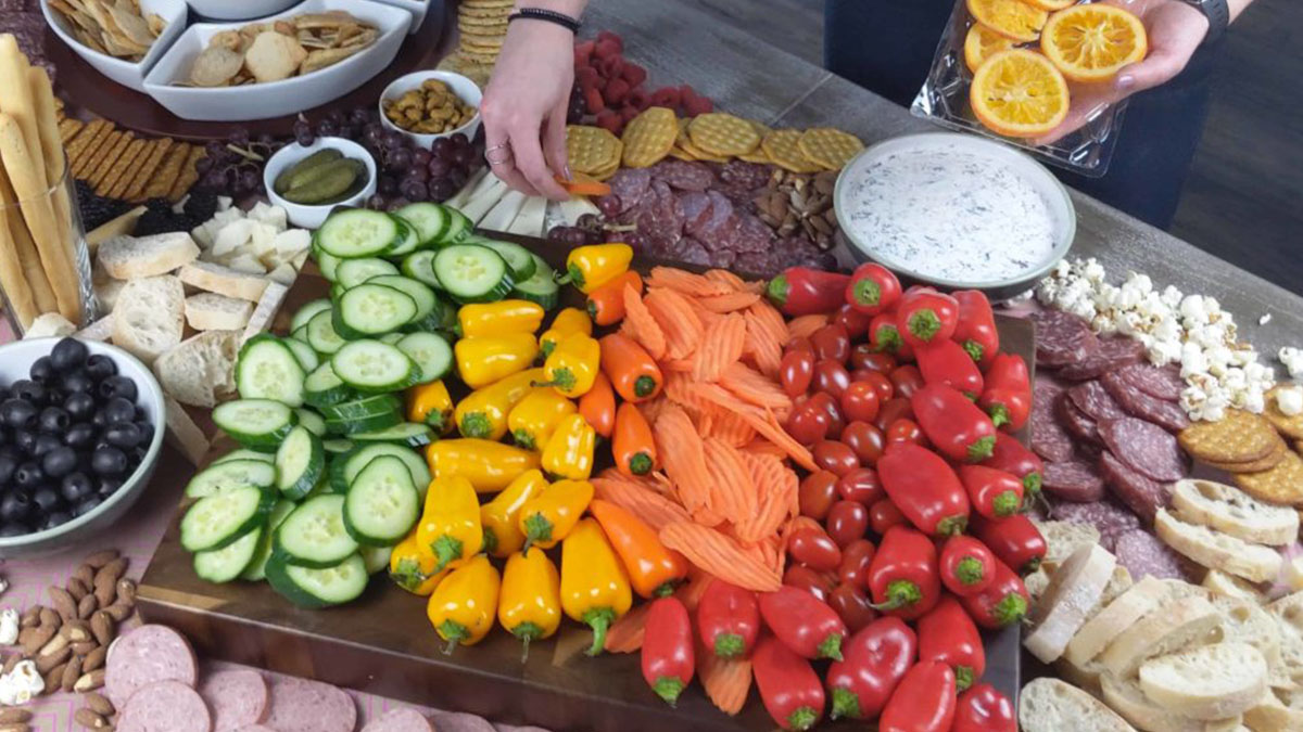 Grazing Table To Go 40-50 People Appetizer Portion