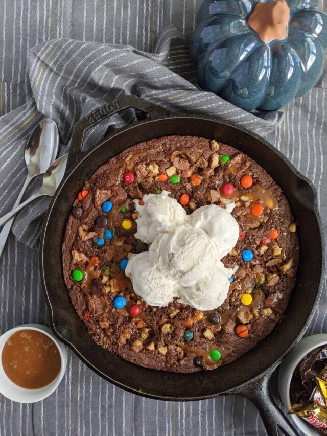 Leftover Halloween Candy Brownie