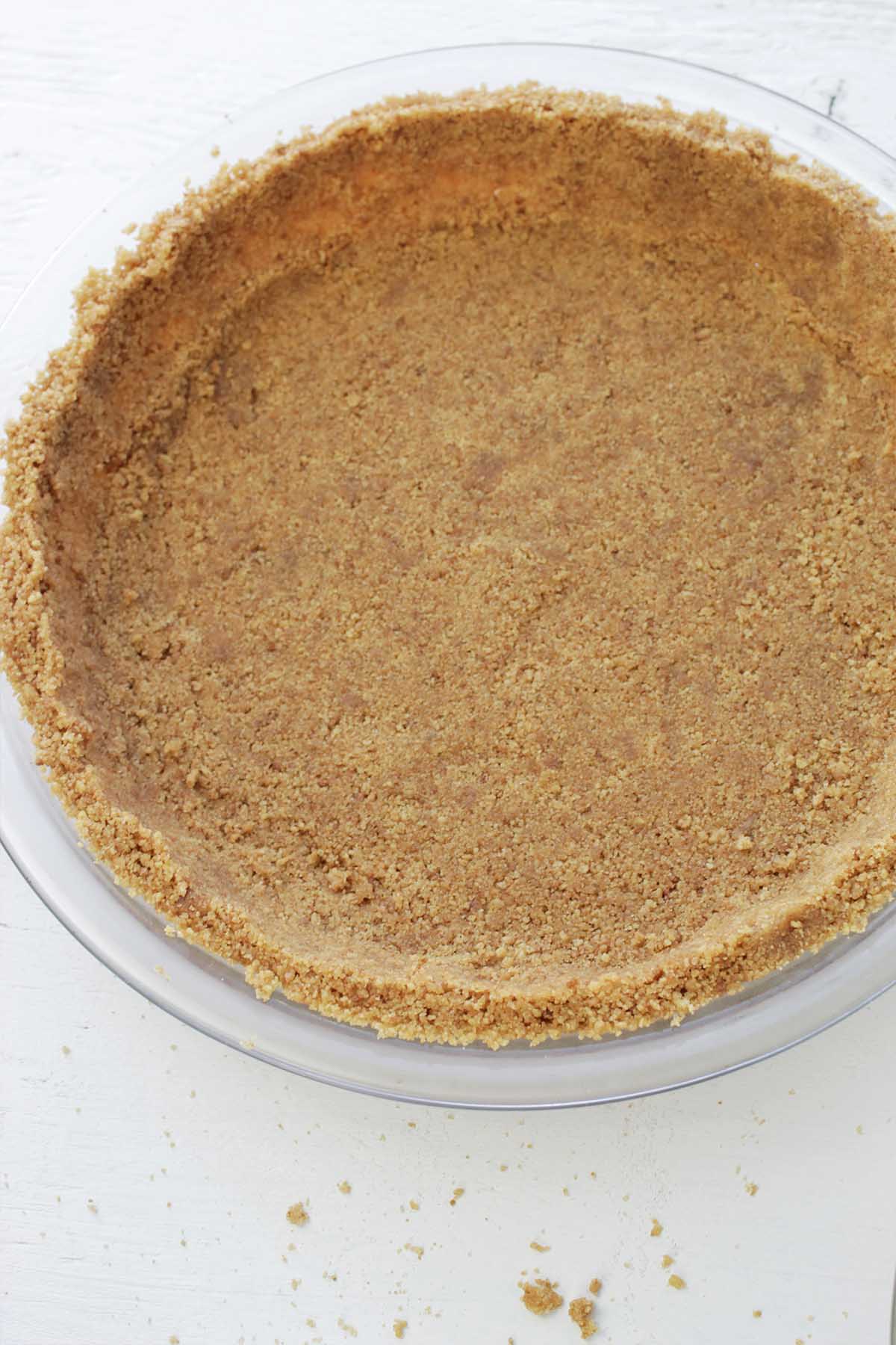 gingersnap pie crust in pie plate