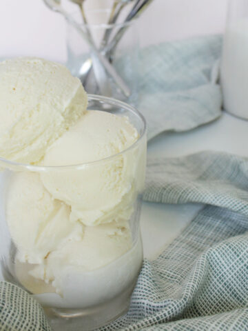 vanilla ice cream scoops in clear glass.