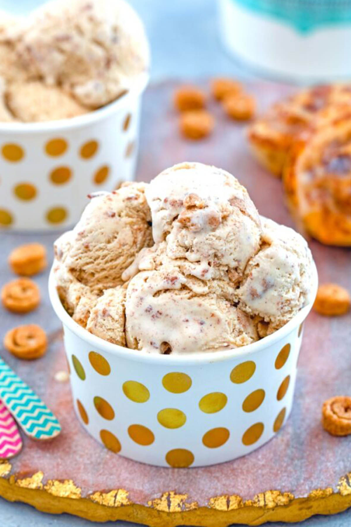 cinnamon roll ice cream in a polka dot container.