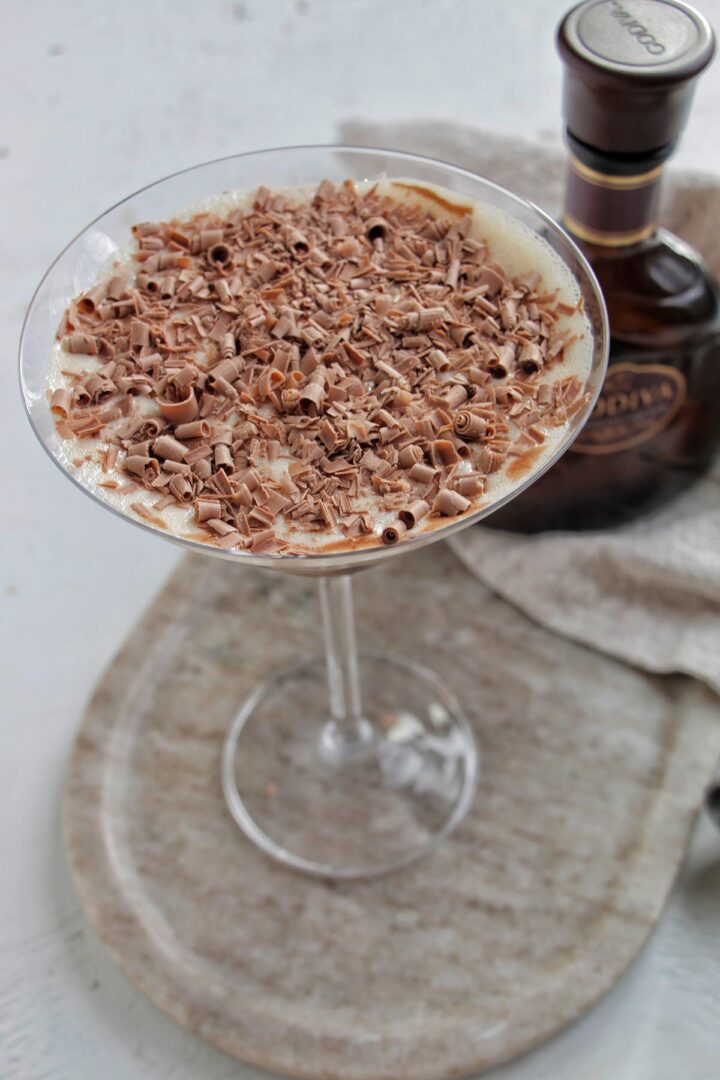 Godiva Chocolate Martini (5 Ingredients) Homebody Eats