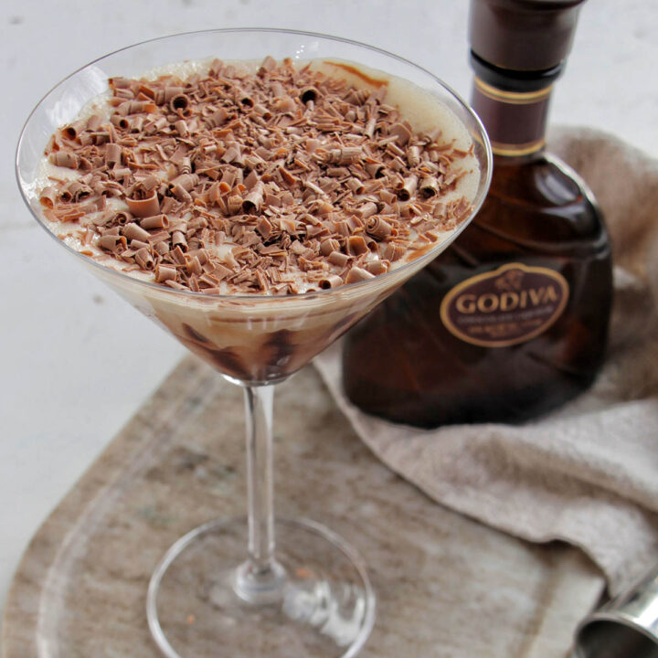 Godiva Chocolate Martini (5 Ingredients) Homebody Eats