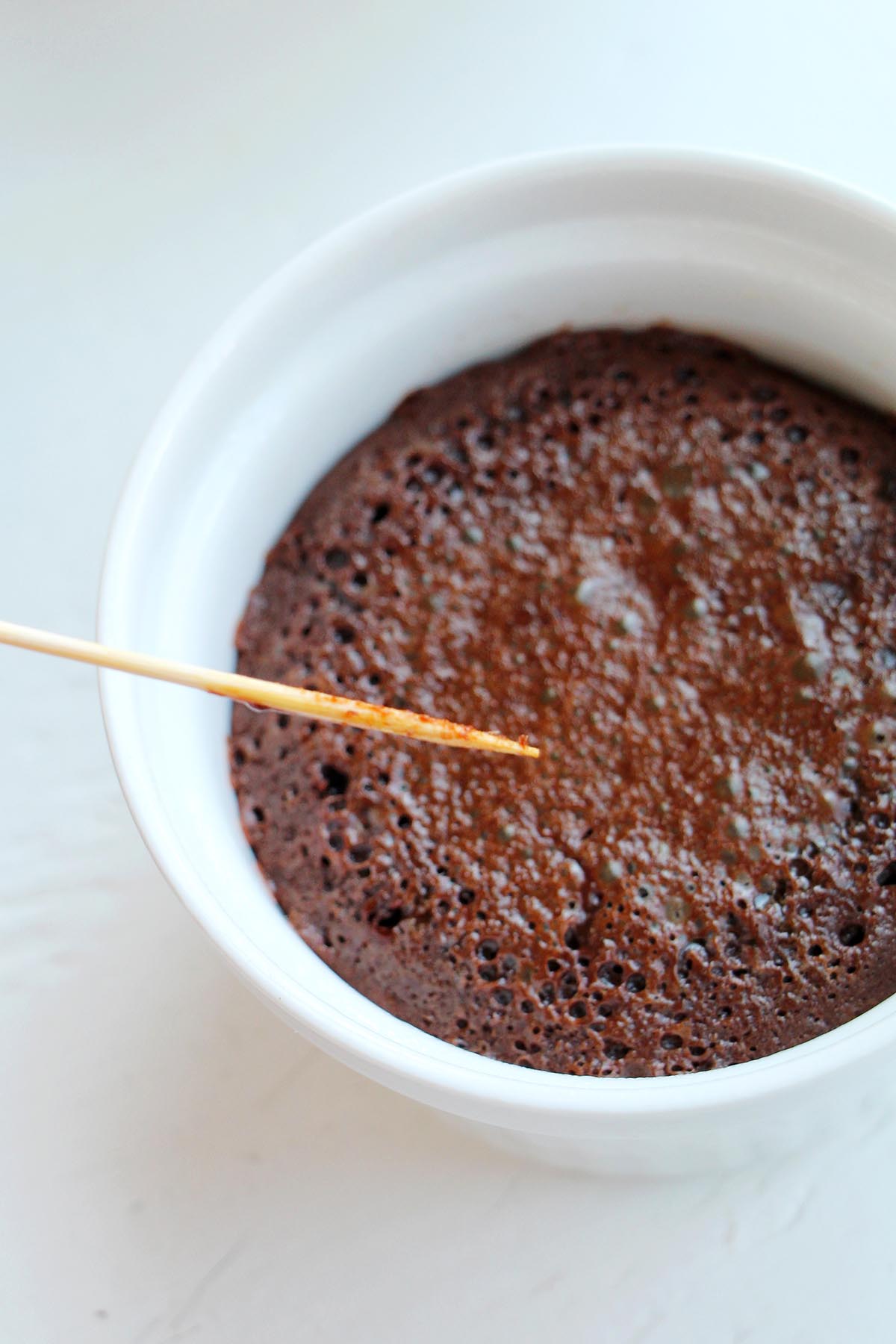 toothpick showing doneness for lava cake.