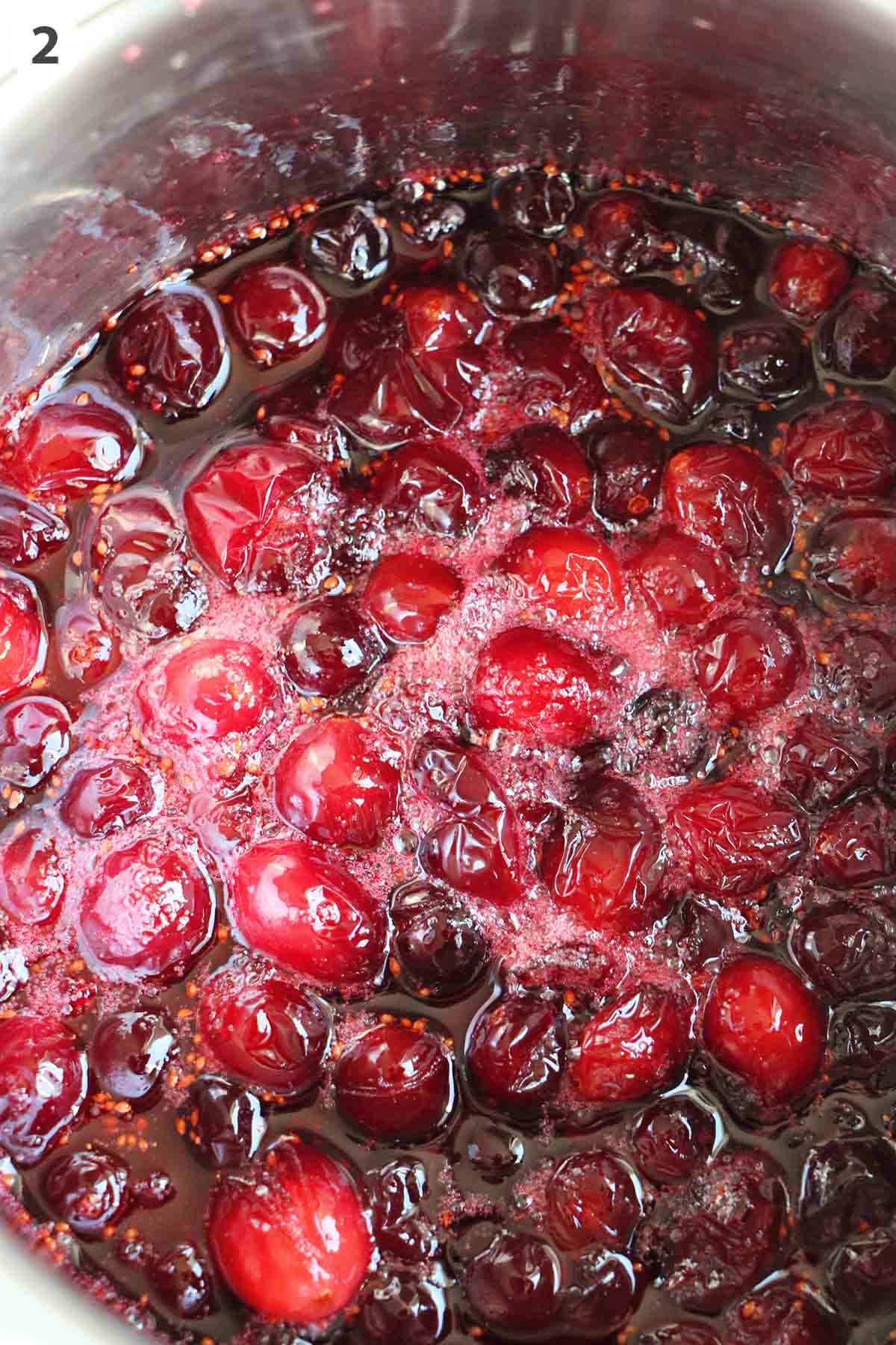 numbered photo with cooked cranberry jam.