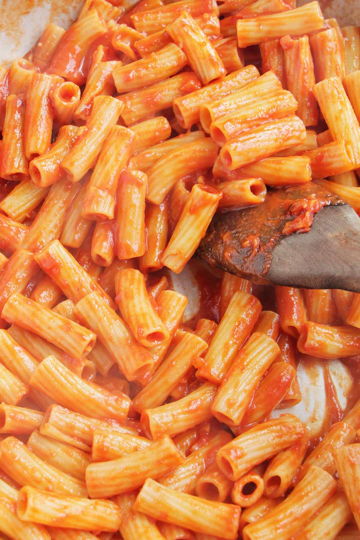 how to saute pasta with sauce.