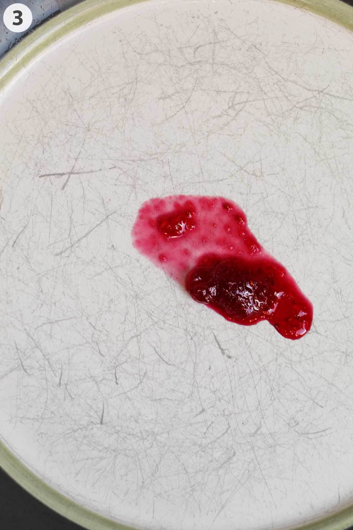 numbered photo showing cold plate test with raspberry jam.