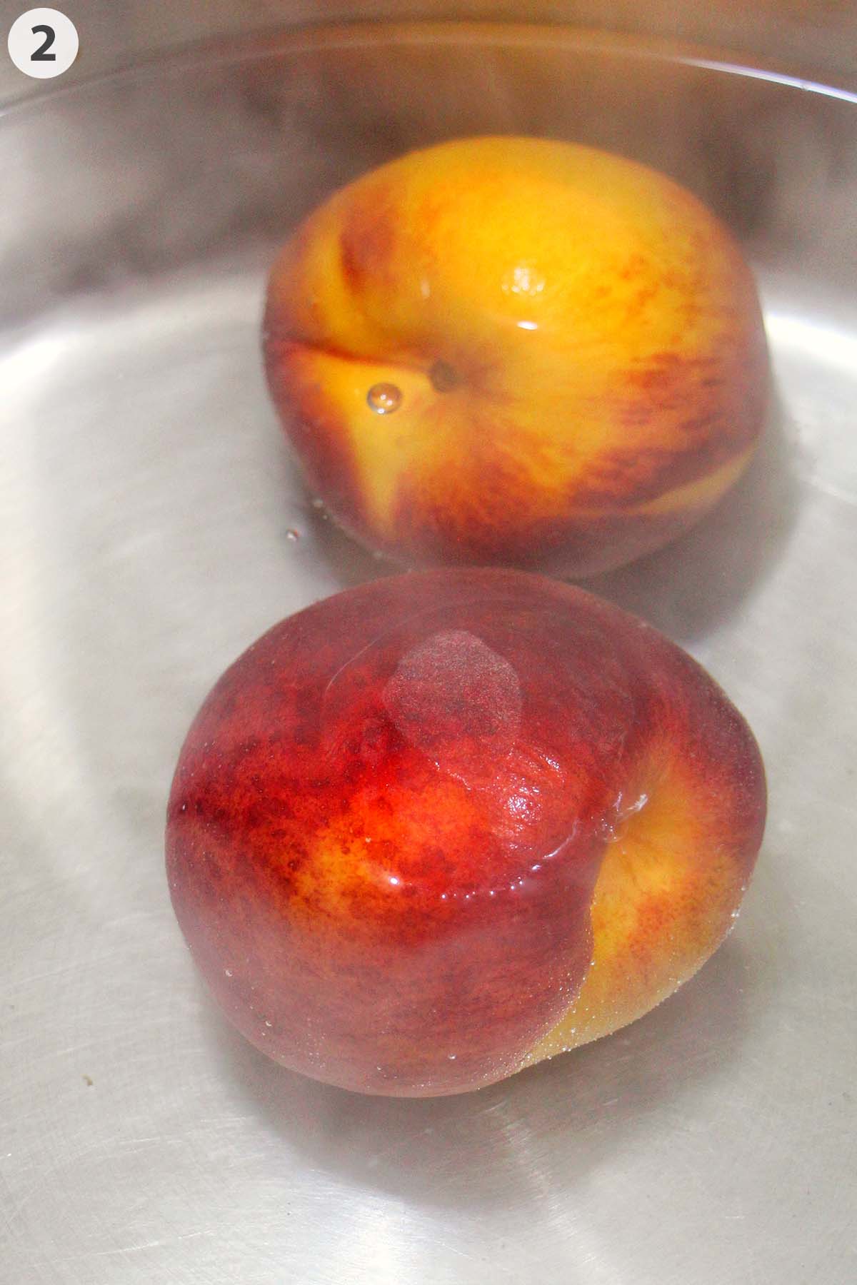 numbered photo showing how to blanch peaches.