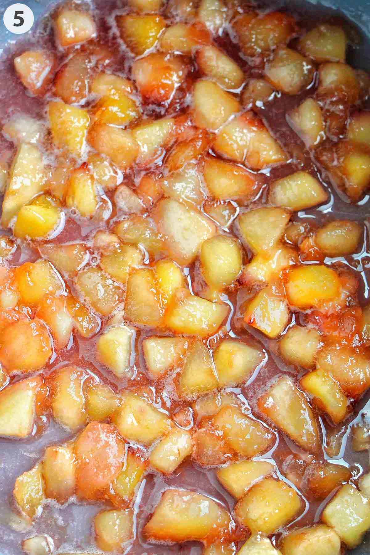 numbered photo showing fully cooked nectarine jam.