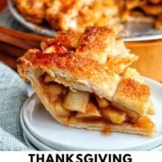apple pie on a plate with text overlay.